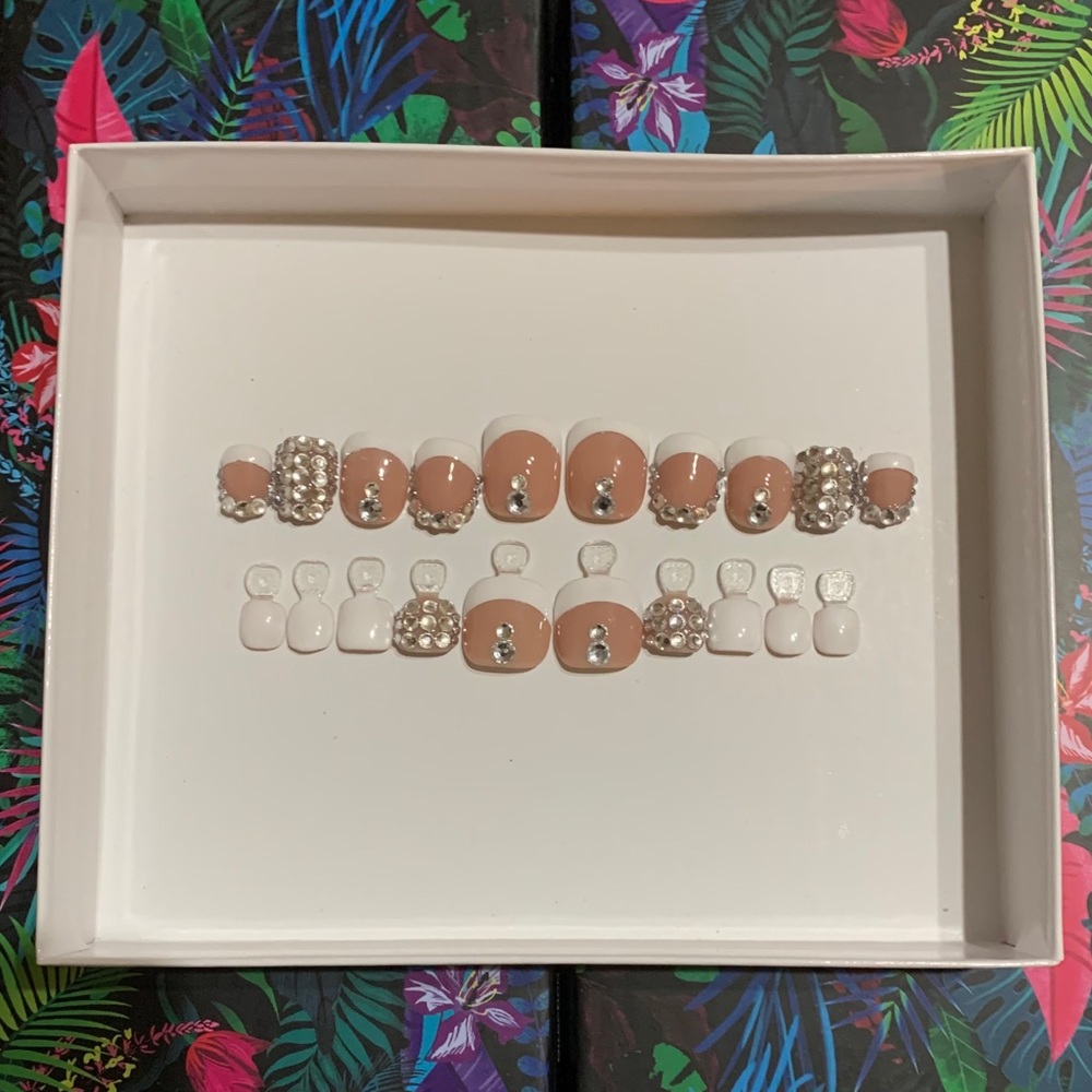 Press On Nails Short